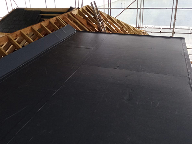 flat roofing in keele